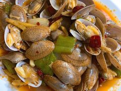 爆炒花斑蛤-温州一家人美食(西木头市店)