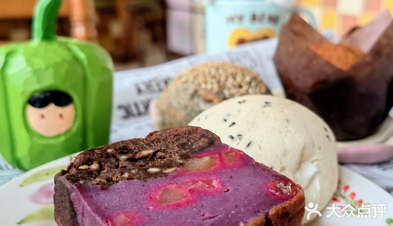 面包or蛋糕傻傻分不清楚？！好吃就是王道[强]