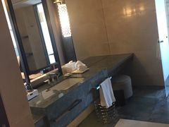 -舟山希尔顿酒店