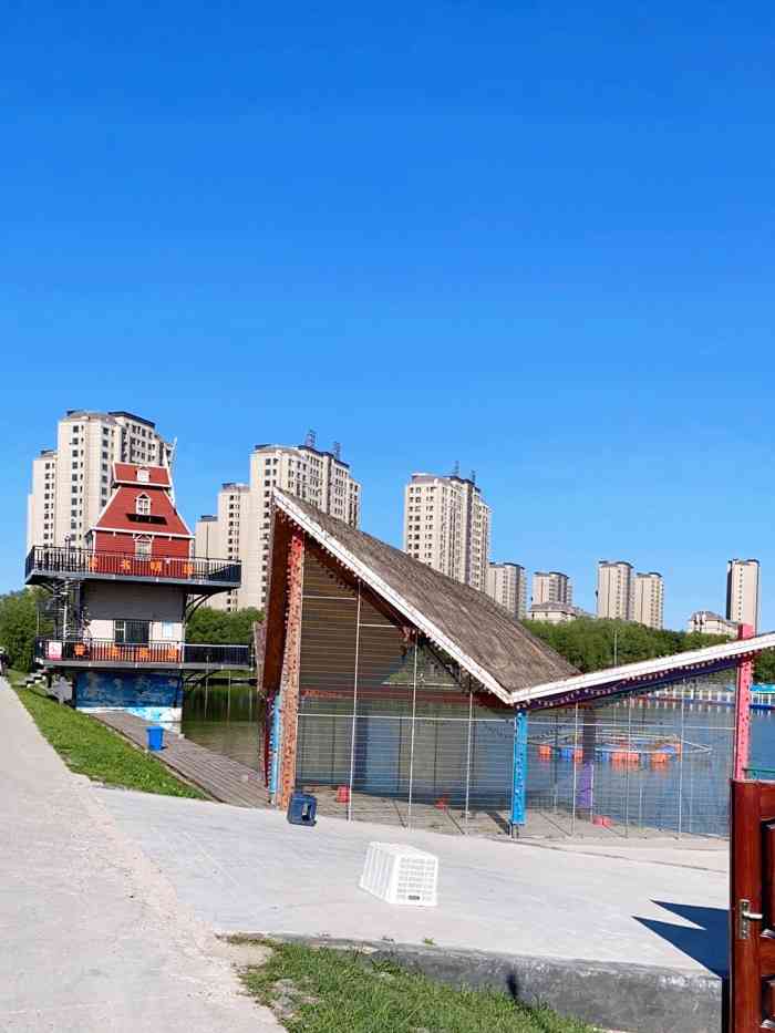 北城冰雪乐园-"说是有烟花秀,实际就是一人给一根呲花,自.