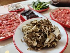 -毛辣果·贵州红酸汤牛肉火锅(西单店)