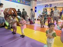 -红黄蓝成长中心(公益西桥校区)