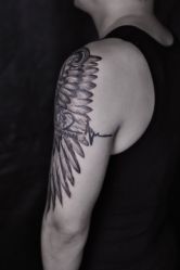 -鳌首刺青纹身 穿孔饰品店