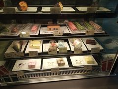 面包甜点陈列柜-麦当劳(天津站三店)