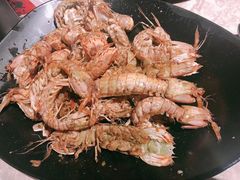 懒尿虾-沪小胖小龙虾(淮海中路旗舰店)