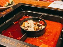 -老牌坊云南鱼豆花火锅(嵩山店)