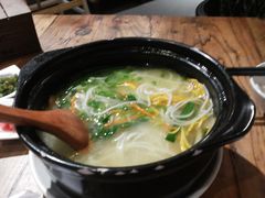 过桥米线-云海肴·汽锅鸡·云南菜(领展购物广场·中关村店)