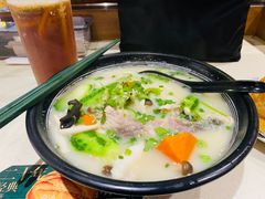 脆肉草鱼片牛肉米线-和平馆·地道港澳茶餐厅(西门口店)