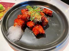 红酒泡沫牛仔粒-荟廷·晶萃(陆家嘴尚悦湾店)