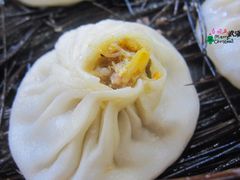 蟹黄汤包-四季美汤包(户部巷店)