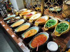 -悦牧·酸汤牛肉火锅(沃尔玛店)