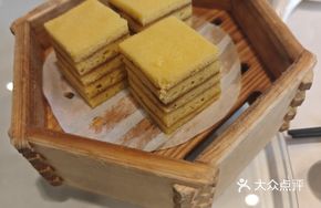 Hand-ground Red Date Layer Cake