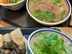 -云阿蛮云南生烫牛肉米线(奉贤路店)