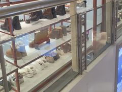 -唯品会(北京国瑞城店)