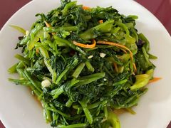 拌山野菜-北京龙庆四季香农家饭庄·灶台鱼·碳烤虹鳟鱼(龙庆峡店)