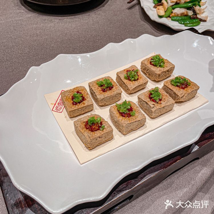 在绍兴,宴请、聚餐首先会想到的食府