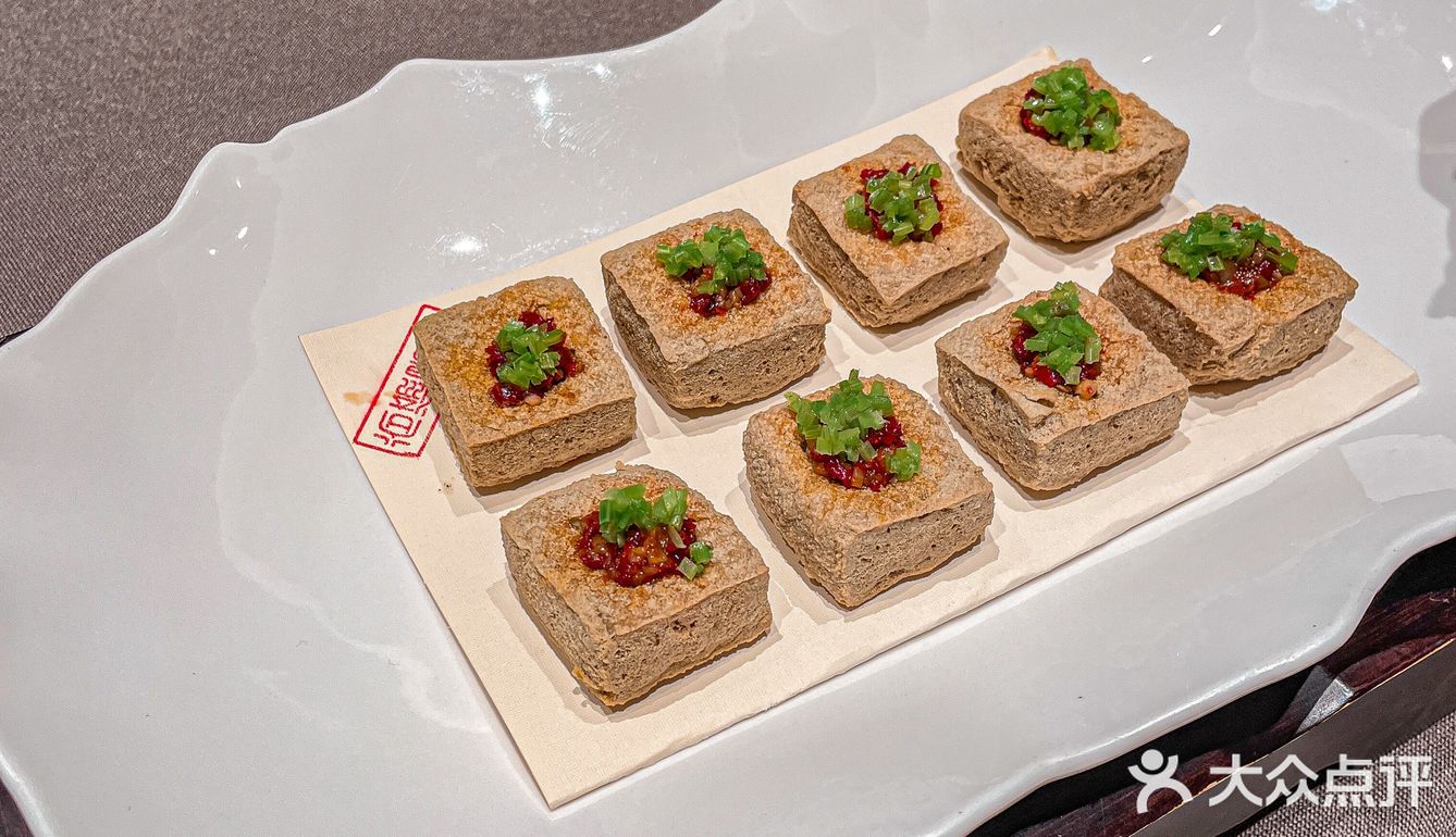 在绍兴，宴请、聚餐首先会想到的食府