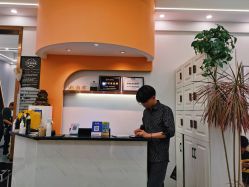 -V8潮牌·接发烫染连锁