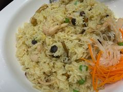 三色蘑菇鸡柳炒饭-佰搭果·广式茶餐厅(西华路店)