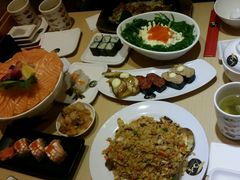 -万岁料理回转寿司(华贸店)