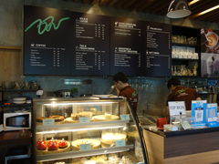 -Chom Cafe and Restaurant