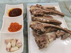 -三江源美食城