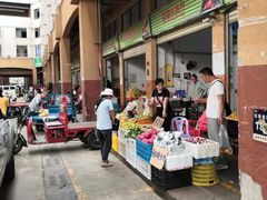 -三亚新鸿港水果一级批发市场