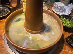 -洞庭洲·防空洞火锅·烧烤·铜锅涮肉(新百广场店)