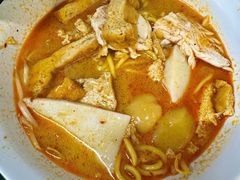 -亚王咖喱鸡米粉面