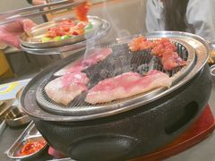 -围炉肉舍•炭烤活鳗•丹东海鲜烤肉(步行街店)