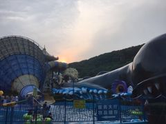 -平湖九龙山乐满地水上乐园
