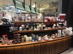 零售区-星巴克臻选(广州太古汇店)