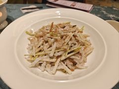 虾籽韭黄炒桂鱼丝-扬州香格里拉·香宫中餐厅