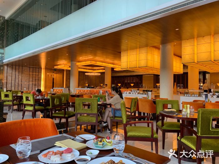 东西风牛排馆周末烧烤自助(首都机场希尔顿店)图片