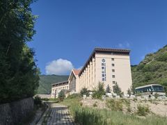 -赤峰美林谷四季山度假酒店
