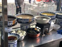 -何老二卤汁凉粉