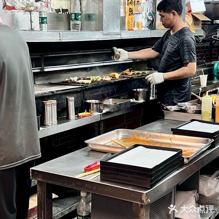 沙湾古镇爆火果酱烧烤,连陆仙人都来打卡过!!