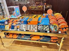 -VENCHI 闻绮(上海佛罗伦萨小镇店)