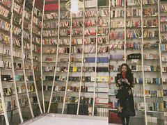 -钟书阁(松江泰晤士小镇店)