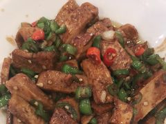 青椒焖衡山香干-饭怕鱼(阳光100店)