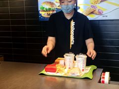 -麦当劳(南京路2店)