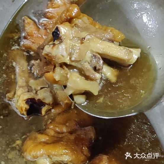 无名猪脚粉店