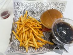 -TRIPS BURGER(大钟寺店)