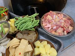 乡村肥肠-咊记茅草棚柴火鸡(乌当店)