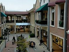 -王府井奥莱临潼小镇(临潼店)