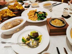 -景月阁空中食府(希尔顿酒店)