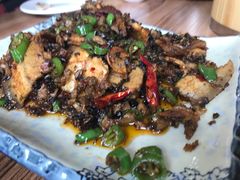 盐菜回锅肉-土桥手掌鸡·26年灌县老味道(都江堰店)