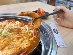 -三清洞摩西韩式年糕火锅(威高广场店)