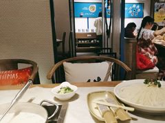 -尚尚仙·酸汤猪手·猪肚鸡火锅(华联万柳购物中心店)