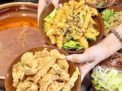 -阿山卓·野生菌火锅·纳西火塘烤肉